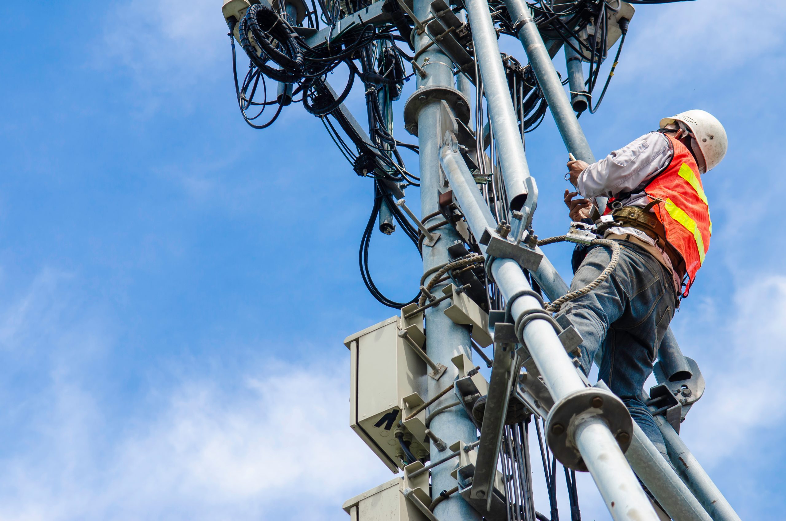 Technician,Working,On,High,Telecommunication,Tower,worker,Wear,Personal,Protection,Equipment